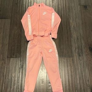 Nike Jogger Set 4T